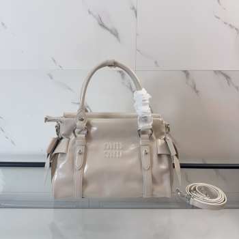 Uubags Miu Miu 5BA327 shiny leather top-handle bag in travertine stone 27x16x13cm