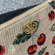 Uubags Valentino Vlogo Signature Pouch In Jacquard Raffia With Cherryfic Pattern 24x16cm - 4