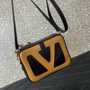 Uubags Valentino Garavani Viva Superstar Small Nappa Leather Shopping Bag In Tan 20x15x5cm - 2