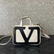 Uubags Valentino Garavani Viva Superstar Nappa Handbag In Butter/Black 23x16x8cm - 1