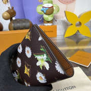 Uubags Louis Vuitton M27548 Passport Holder In Brown Monogram Flowers Canvas Material 10x14x2.5cm - 3