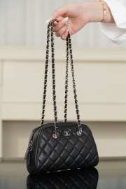 Uubags Chanel clutch with strap glossy calfskin with grain effect & gold-plated metal in black 11.7x19.5x5.5cm - 2