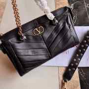 Uubags Valentino Garavani Panthea Bag In Black Nappa Leather With Chevron Pattern 33x19.5x9cm - 6