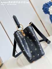 Uubags Louis Vuitton M48865 Capucines Bag In Black Crocodile Leather 27x9x18cm - 4