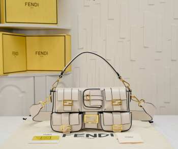 Uubags Fendi Baguette Cargo Multi-pocket White Leather 2-way Bag 26.5x15x5cm