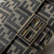 Uubags Fendi Mamma Baguette Medium Black FF Flocked Denim Mini-Bag 26.5x8.5x18cm - 3