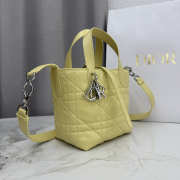Uubags Small Dior Toujours Tote Bag in portrait format Macrocannage Calfskin In Mimosa 18.5x18.5x12cm - 5