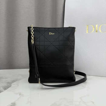 Uubags Small Vertical Dior Trianon Bag With Chain Black Flat Macrocannage Lambskin 18x21x7cm