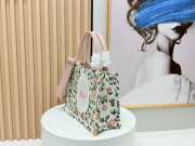 Uubags Dior Book Tote Strap Bag Small White Multicolor Daisy Garden Embroidery & Dior Medallion 26.5x22x14cm - 4