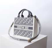 Uubags Small Dior Book Tote Black Dior Oblique Embroidery and Calfskin 26.5x22x14cm - 5