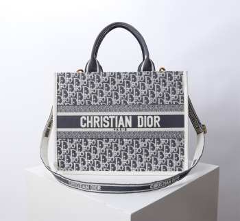 Uubags Medium Dior Book Tote Black Dior Oblique Embroidery and Calfskin 36x27.5x16.5cm