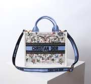 Uubags Dior Book Tote Mini in Jardin Botanique Embroidery In Multicolor/Blue 26.5x22x14cm - 1