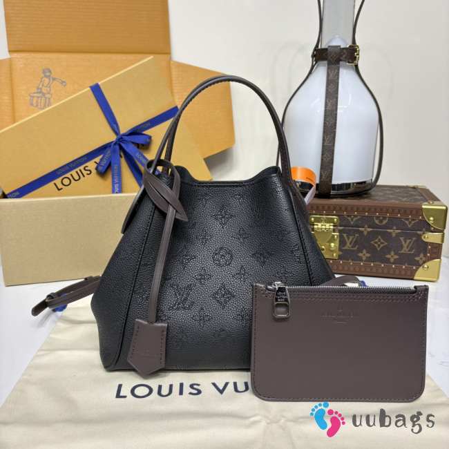 Uubags Louis Vuitton M54353 Bella Tote in Mahina Leather In Black 23x13x20cm - 1