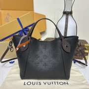 Uubags Louis Vuitton M54353 Bella Tote in Mahina Leather In Black 23x13x20cm - 5