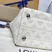 Uubags Louis Vuitton M54353 Bella Tote in Mahina Leather In Brown/White 23x13x20cm - 4