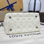 Uubags Louis Vuitton M54353 Bella Tote in Mahina Leather In Brown/White 23x13x20cm - 2