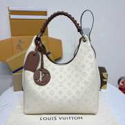 Uubags Louis Vuitton M53188 Carmel Hobo Bag In Crème Beige 35x40x17cm - 1