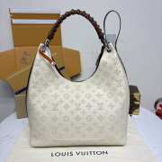 Uubags Louis Vuitton M53188 Carmel Hobo Bag In Crème Beige 35x40x17cm - 4