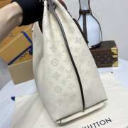 Uubags Louis Vuitton M53188 Carmel Hobo Bag In Crème Beige 35x40x17cm - 5