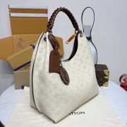 Uubags Louis Vuitton M53188 Carmel Hobo Bag In Crème Beige 35x40x17cm - 6