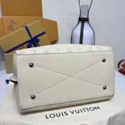 Uubags Louis Vuitton M53188 Carmel Hobo Bag In Crème Beige 35x40x17cm - 2