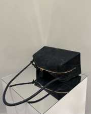 Uubags Alaia black Le Bouledogue bowling shoulder bag in nubuck 32x17x15cm - 4