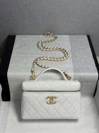 Uubags Chanel Classic Vanity with Chain in White Grained Patent Calfskin 17x19.5x5cm