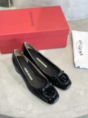 Uubags Ferragamo Maxi Gancini pump in black 4cm  - 2