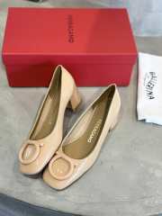 Uubags Ferragamo Maxi Gancini pump in beige 4cm - 4