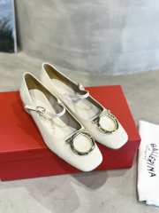 Uubags Ferragamo Maxi Gancini Mary Jane Pump In White 2cm - 4