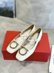 Uubags Ferragamo Maxi Gancini Mary Jane Pump In White 2cm - 6