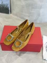 Uubags Ferragamo Maxi Gancini Mary Jane Pump In Brown Suede Leather 2cm - 2