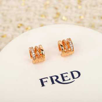 Uubags Fred Force 10 rise ear cuff 18K pink gold and white diamonds