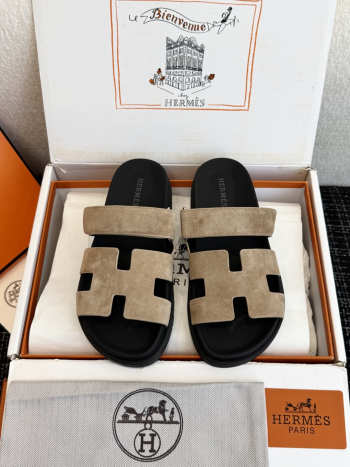 Uubags Hermes Chypre sandal in suede goatskin beige sable