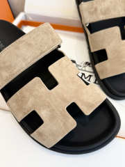 Uubags Hermes Chypre sandal in suede goatskin beige sable - 2