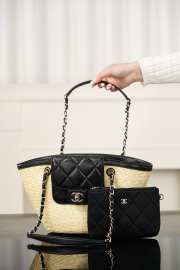 Uubags Chanel large shopping bag in braided straw, sheepskin & gold-colored metal beige & black 18x41x13cm - 4