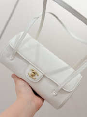 Uubags Chanel Small Bowling Bag Grained Shiny Calfskin & Gold-Tone Metal In White 10x20.5x10cm - 3