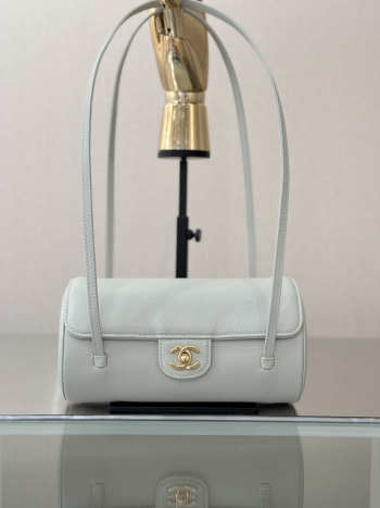 Uubags Chanel Small Bowling Bag Grained Shiny Calfskin & Gold-Tone Metal In Light Blue 10x20.5x10cm
