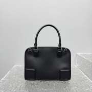 Uubags Loewe small Amazona 180 bag in black soft calfskin 24.5x18.5x10cm - 6