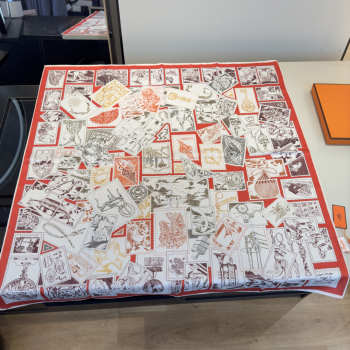 Uubags Hermes scarf in silk twill with hand-rolled edges red 88.5x88.5cm