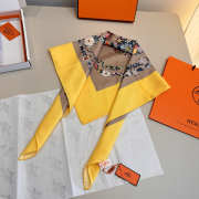 Uubags Hermes scarf in silk twill with hand-rolled edges bright yellow/ steel grey/ blue 88.5x88.5cm - 3