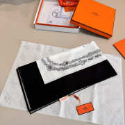 Uubags Hermes scarf in silk twill with hand-rolled edges black/ white 88.5x88.5cm - 6
