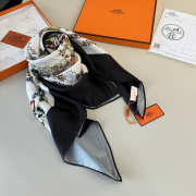 Uubags Hermes scarf in silk twill with hand-rolled edges noir/ ivoire/ multicolored 88.5x88.5cm - 2