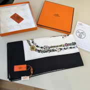 Uubags Hermes scarf in silk twill with hand-rolled edges noir/ ivoire/ multicolored 88.5x88.5cm - 4