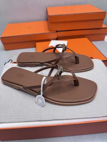 Uubags Hermes Miss sandal in brown-silver
