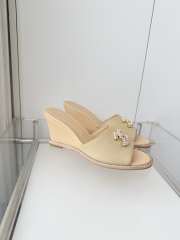 Uubags Chanel mules in shiny calfskin & imitation pearls beige 8.5cm - 2