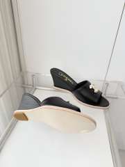 Uubags Chanel mules in shiny calfskin & imitation pearls black 8.5cm - 3