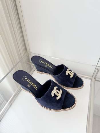 Uubags Chanel Sandals In Velvet & Imitation Pearls Blue 8.5cm