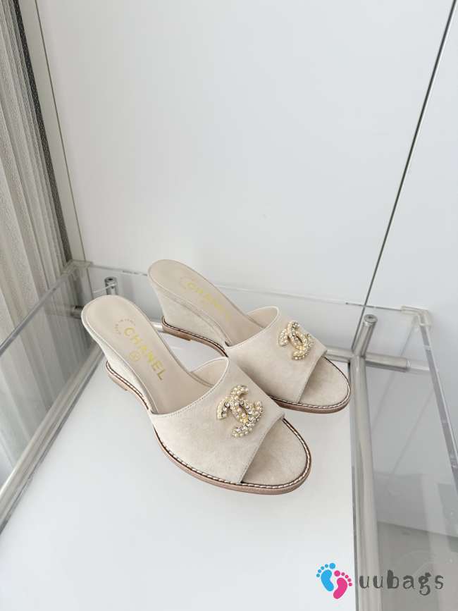 Uubags Chanel Sandals In Velvet & Imitation Pearls White 8.5cm - 1
