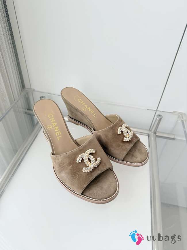 Uubags Chanel Sandals In Velvet & Imitation Pearls Brown 8.5cm - 1